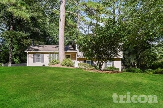 Building Photo - 155 Rock Garden Terrace N W