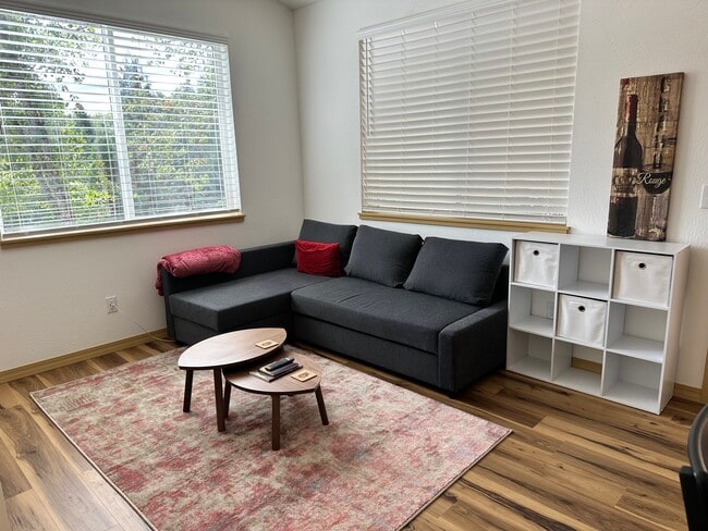 Foto del edificio - 1615 Virginia Ln