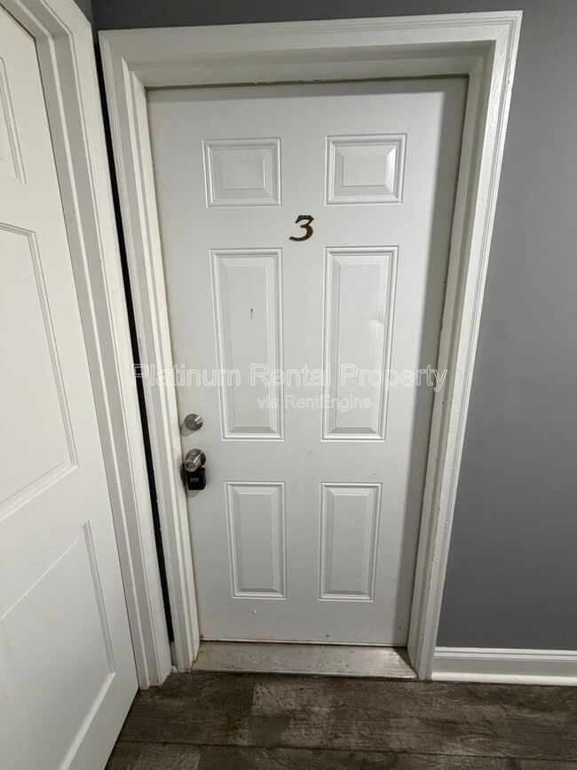 Photo - 1502 Waverly Way Apartment