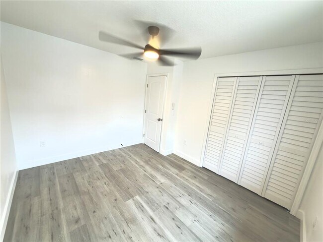 Foto del edificio - 1442 Candlewyck Dr