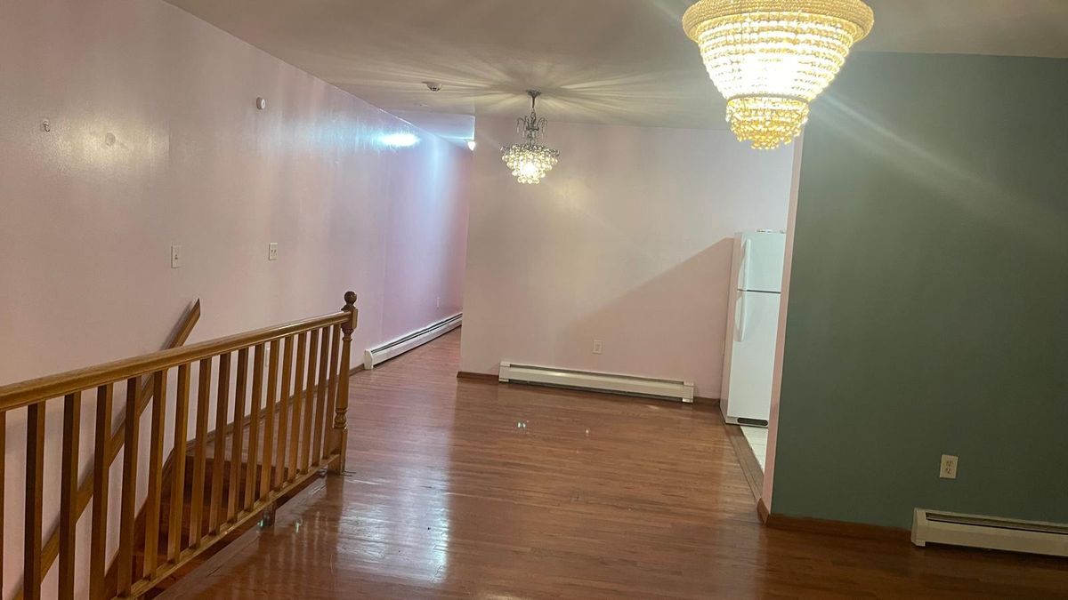 Foto del edificio - 2462 Pitkin Ave