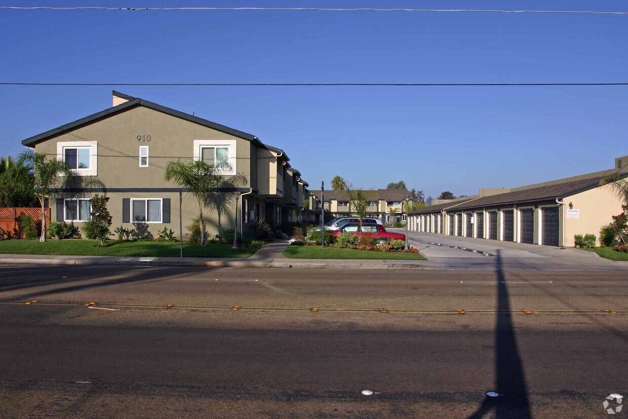 Foto del edificio - 910 S Magnolia Ave