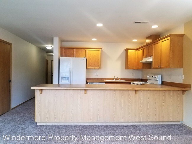 Building Photo - 107 NE Tucannon Ct