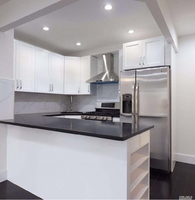 Foto del edificio - 50-26-5101 101st St