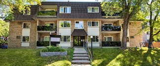 Building Photo - Treeview Manor