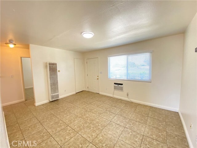 Building Photo - 15129 Elm Ct