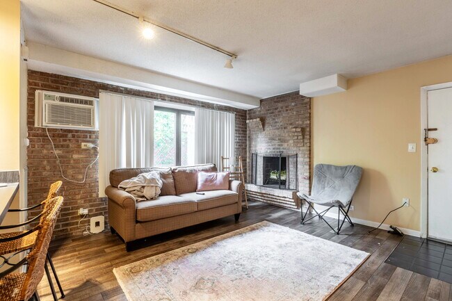 Foto del edificio - 715 W Diversey Pky