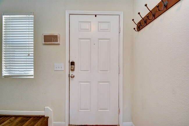 Foto del edificio - 6807 Alum Rock Ln