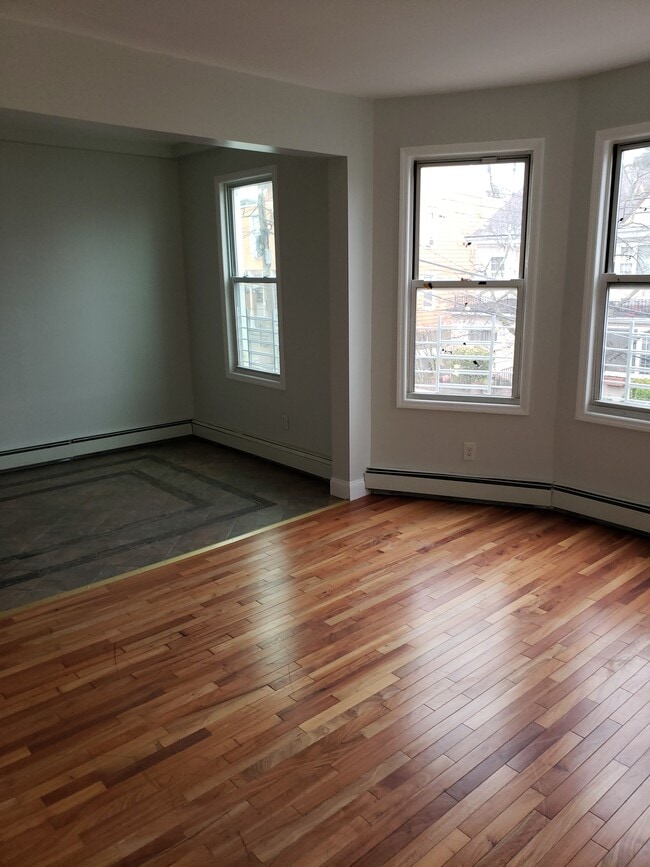 Foto del edificio - 133 Webster Ave