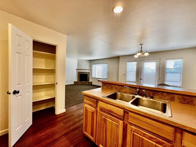 Building Photo - 3139D Fen Way