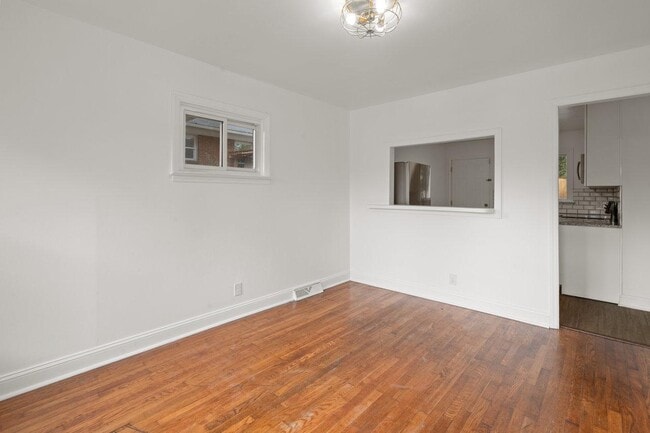 Building Photo - 1125 Mulberry Ave