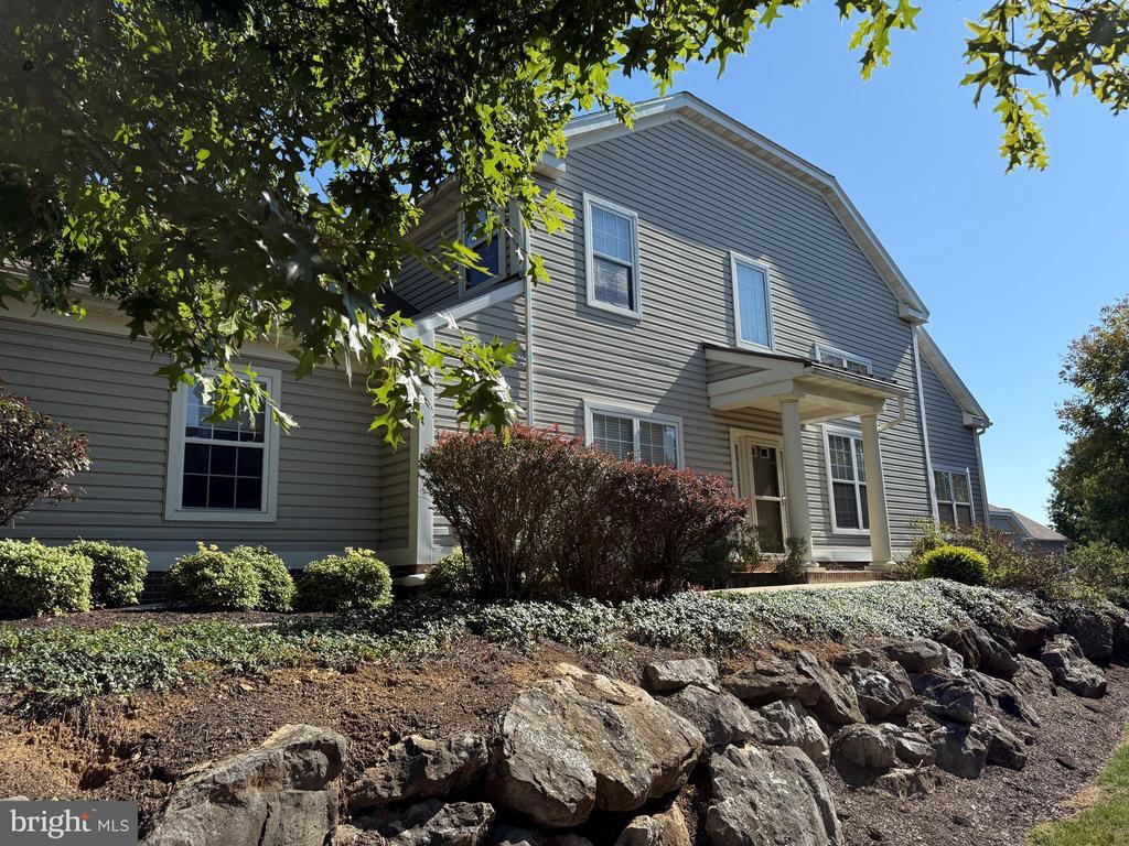 Foto del edificio - 403 Oak Hill Ln