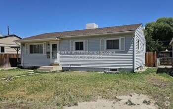 Building Photo - 2312 Mesa Ave
