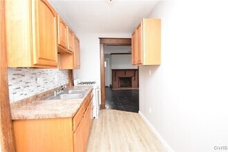 Building Photo - 317 Clay St