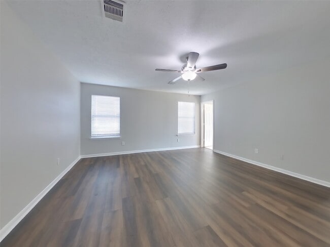 Foto del edificio - 2618 Basil Point Ct