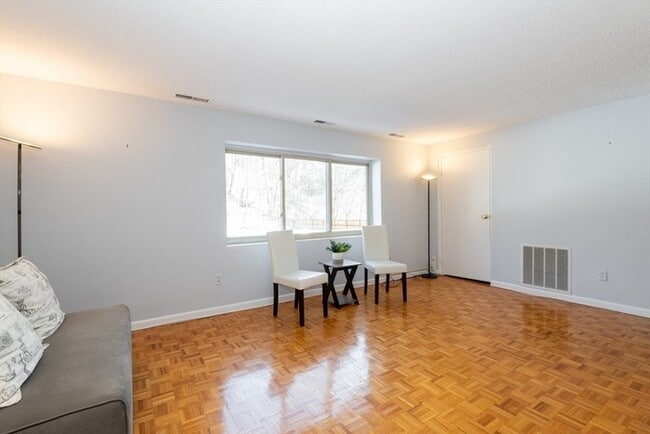 Building Photo - Spacious 1BR Condo with Pool Views & Community Amenities at Park Terrace