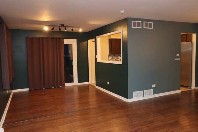 Foto del edificio - 500 Westwood Ave