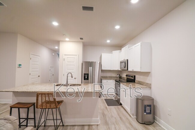 Foto del edificio - 7174 Village Ln