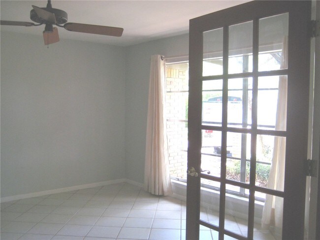 Foto del edificio - 2007 Oakglen Dr
