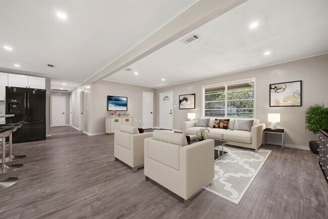 Foto del edificio - 110 W Pine St