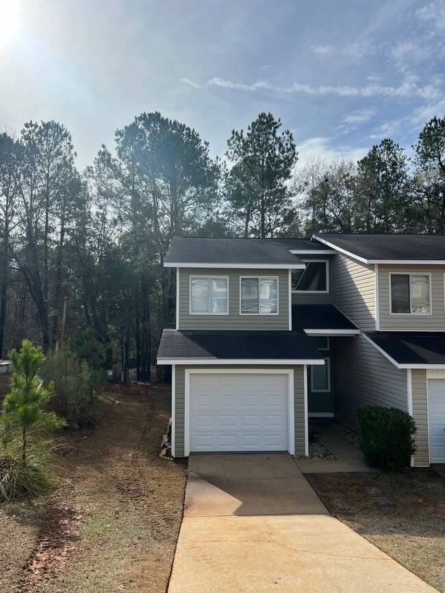 Building Photo - 106 Woodfield Pl