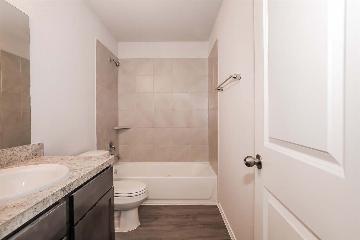 Building Photo - 217 Pronghorn Dr