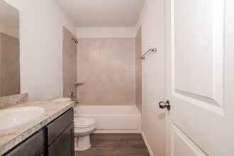 Building Photo - 411 Brushback Dr