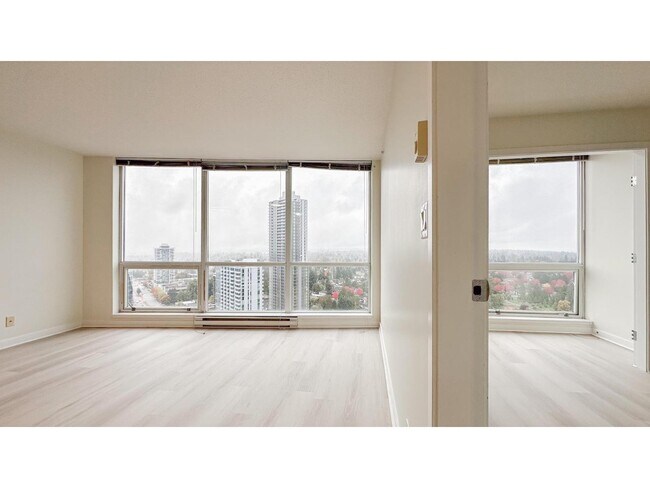 Photo du bâtiment - 13618-13100 100 Ave