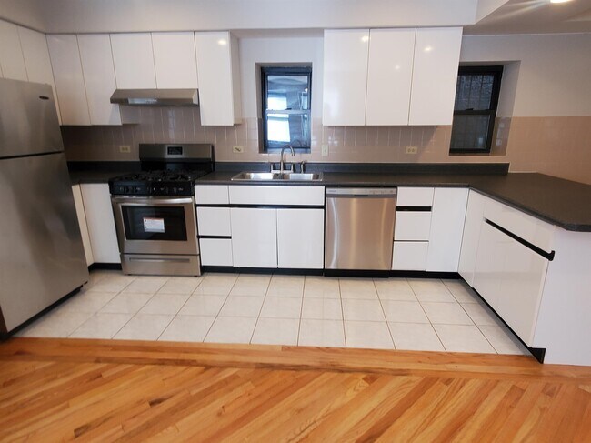 Foto del edificio - 1370 N Dean St