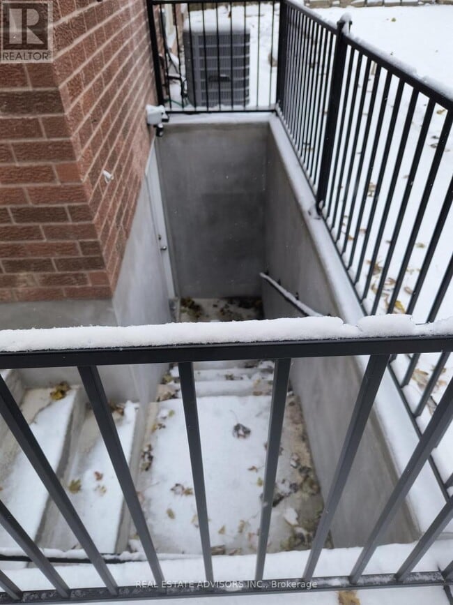 Building Photo - 79 Gates Crescent