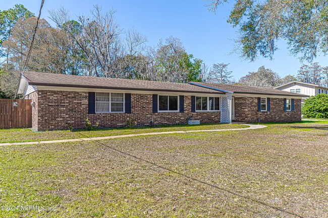 Building Photo - 4870 Tara Woods Dr E