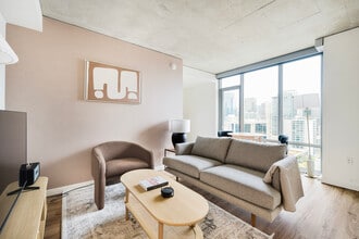 Building Photo - 225 Cedar St