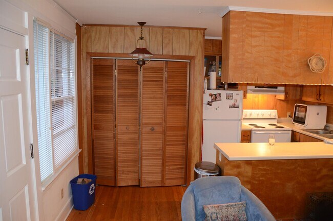 Foto del edificio - 210 Westview Dr