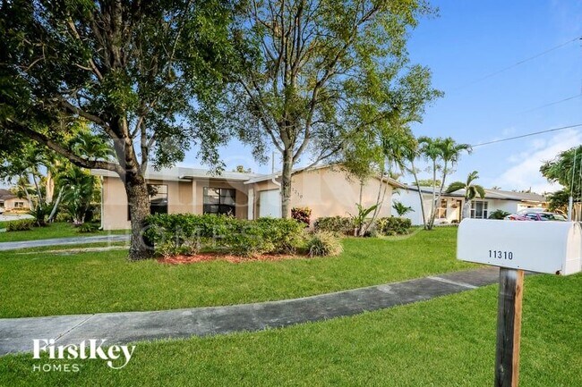 Building Photo - 11310 NW 38th Pl