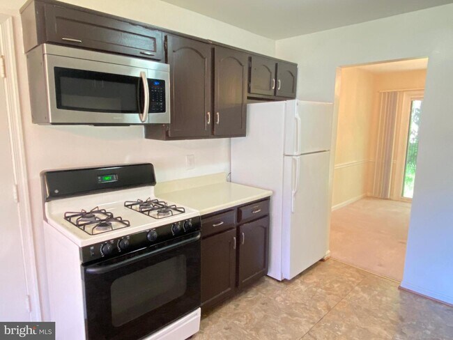 Foto del edificio - 7781 Ballston Dr