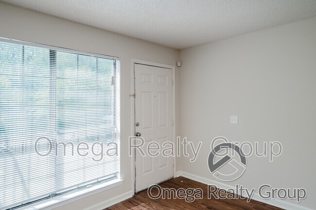 Foto del edificio - 1811 Carson Rd