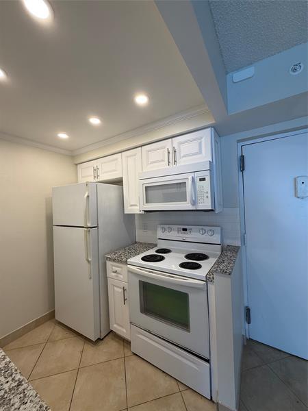 Building Photo - 111 Briny Ave