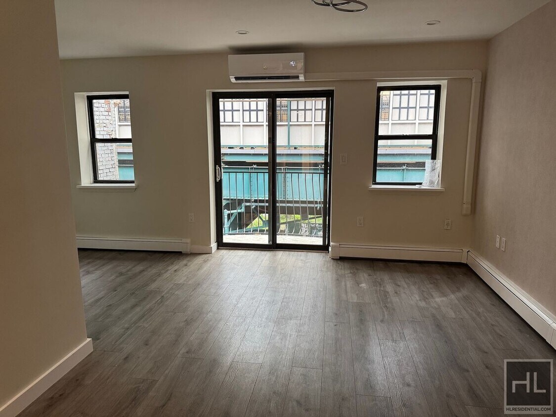 Foto principal - 2 BEDROOM | LONG ISLAND CITY