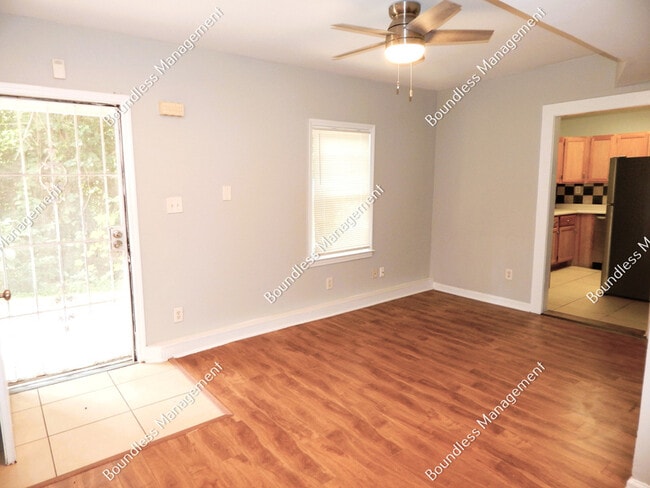 Building Photo - 2284 Alvin Dr NW