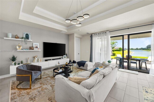 Foto del edificio - 4549 Pinehurst Trl W