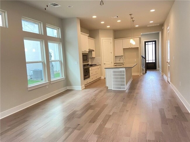 Building Photo - 1615 Woodwind Ln