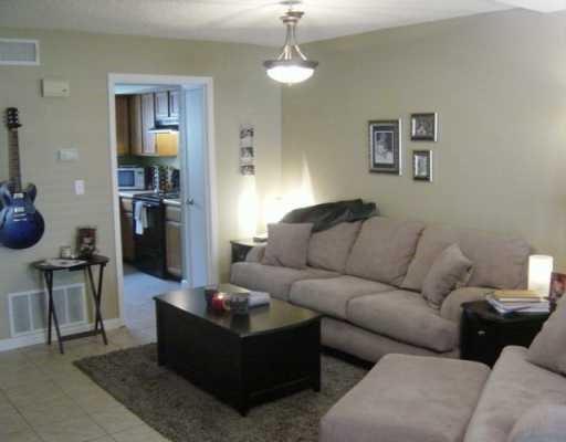 Foto del edificio - 402 Fairway Cir