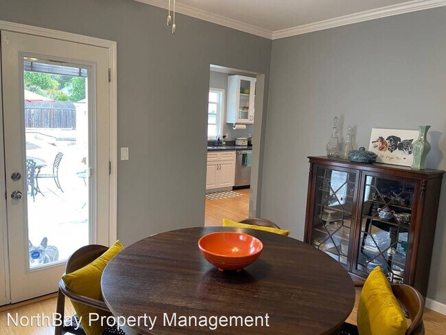Foto del edificio - 2 br, 1 bath House - 1029 Vallejo Street
