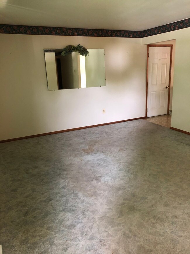 Building Photo - 55 Cardinal Dr