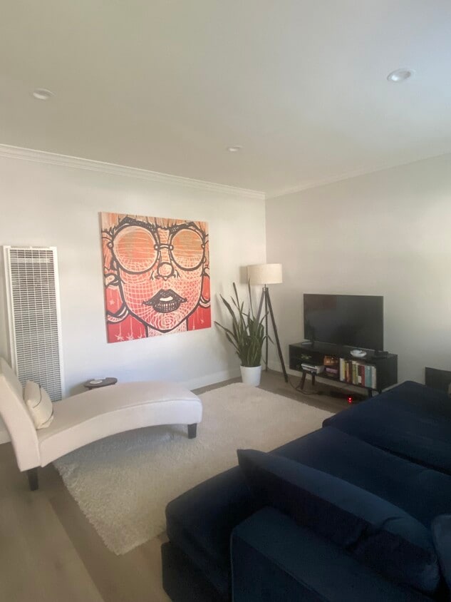 Sala de estar - 1522 Princeton St