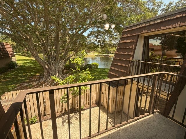 Foto del edificio - 2407 24th Ln