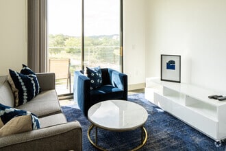 1 BR, 1 BA - 744 SF - The Hudson on Lake Travis (WATERFRONT!)