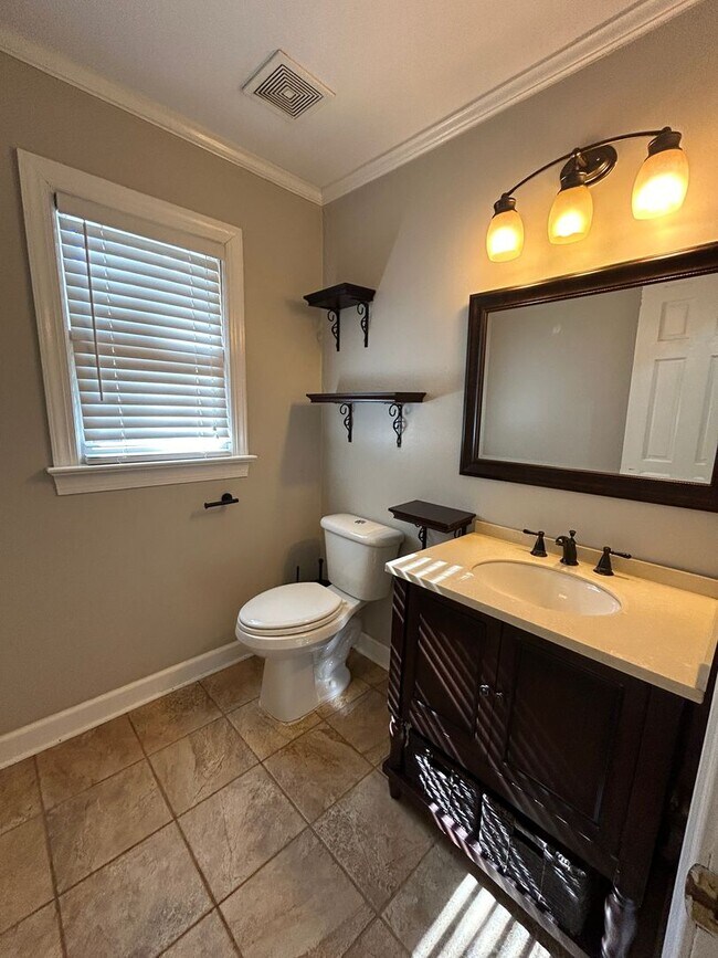 Foto del edificio - Updated 3-Bedroom Home in Brittany Woods – Available April 10th