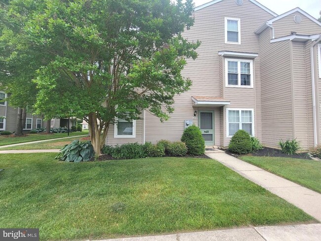 Foto del edificio - 1203 Hawthorne Ct