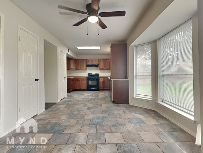 Building Photo - 13311 Raven Flight Dr